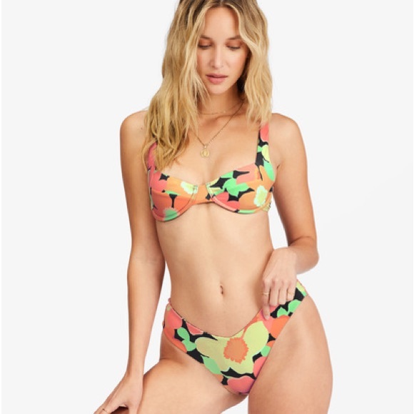 🔆BILLABONG🔆 PRETTY DAZE UNDERWIRE PRETTY DAZE FIJI BIKINI SET - Picture 8 of 16